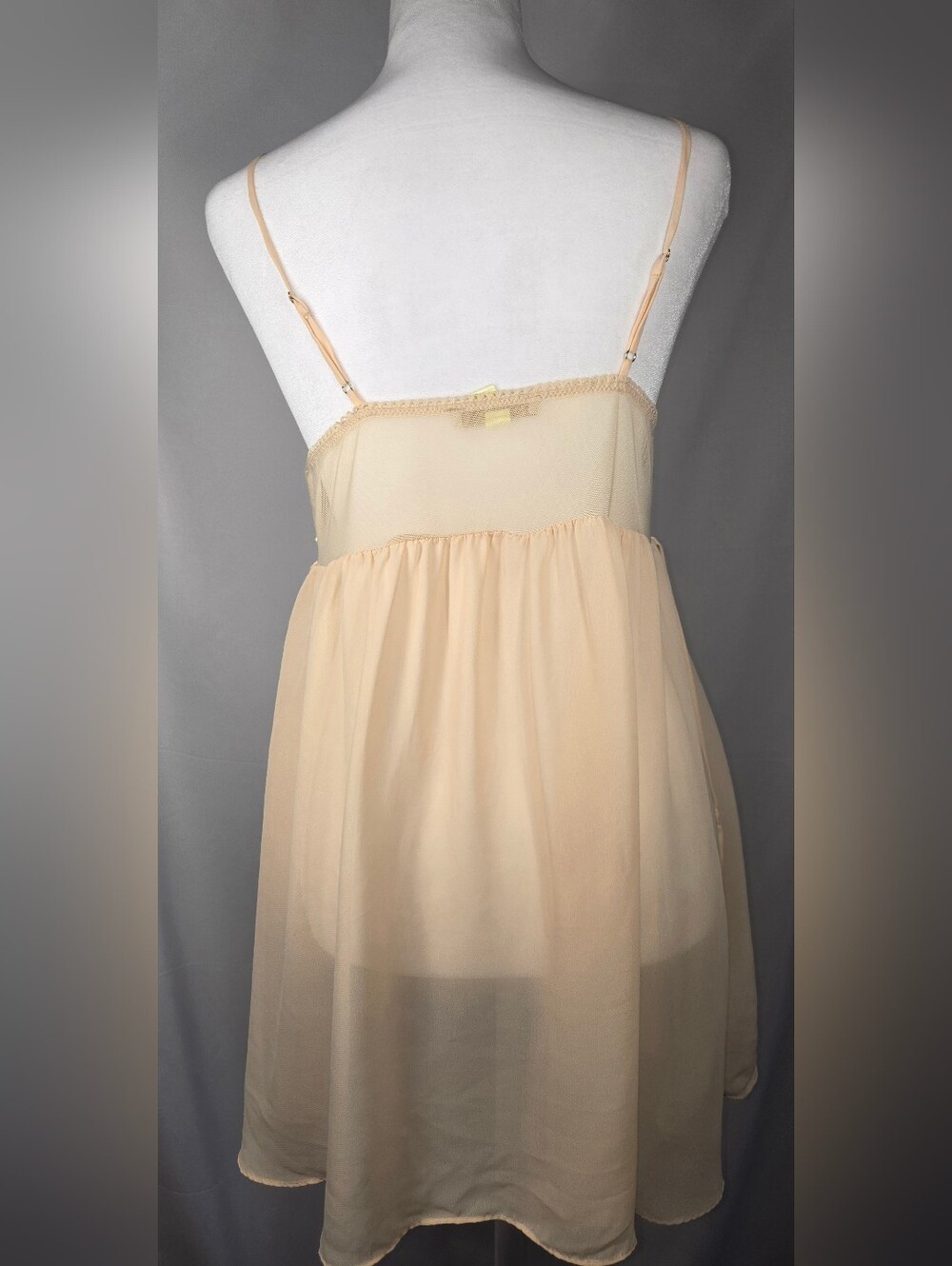 EUC Vintage Flora Nikrooz Sheer Lace Empire Chemise in Peach ~ Medium - Picture 3 of 12